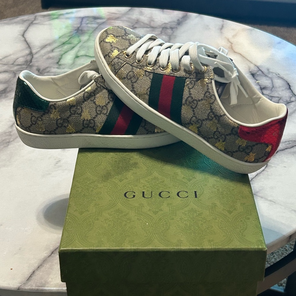 Gucci Beige Sneakers with Red and Green Stripes
